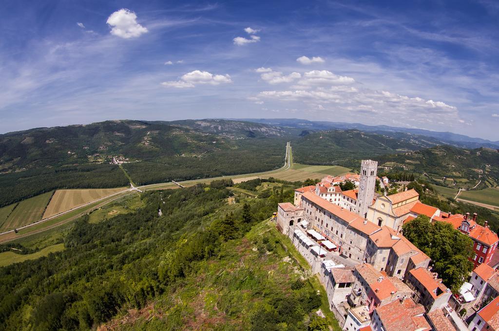 Guesthouse Villa Marija Motovun Bagian luar foto